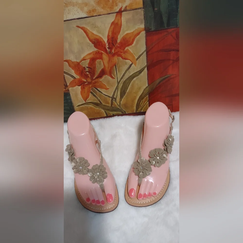 New condition sandal shoes for women size 5.5 - Picture 2 of 6